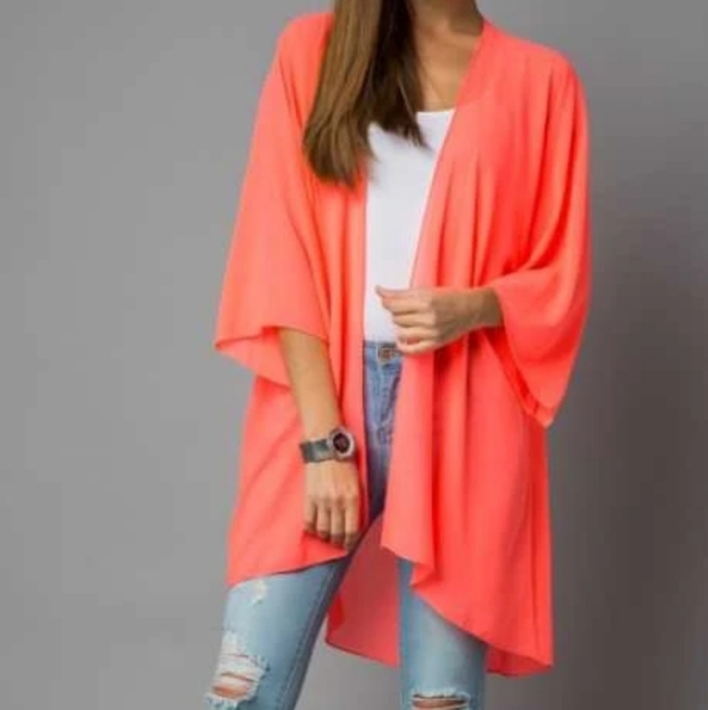 📍SOLD📍Coral Kimono